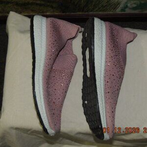 pink, sequence no lace, slip on shoes